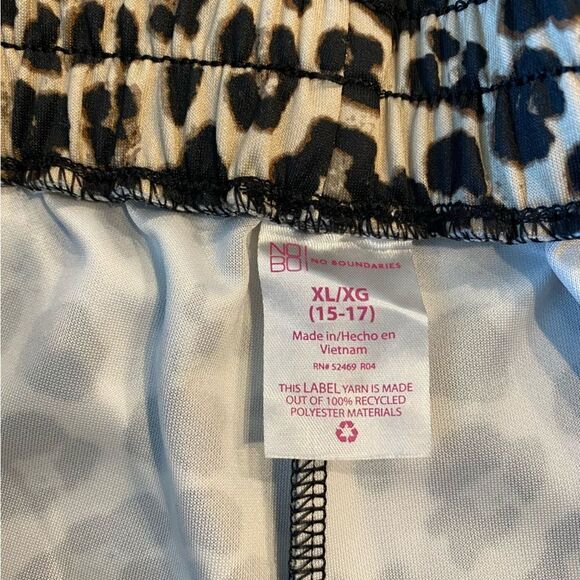 Leopard Print Mini Shorts - Picture 5 of 5